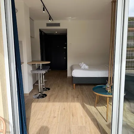 Cosy Appartement, Centre-ville Cannes, Terrasse, Clim דירה