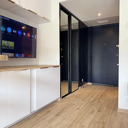 Cosy Appartement, Centre-ville Cannes, Terrasse, Clim קאן